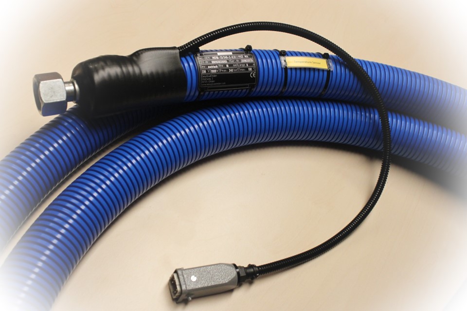 Heatable material hose gluing.